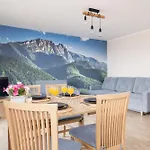 Salwatorianska Mountain View By Renters *