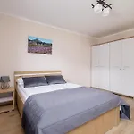 Salwatorianska Mountain View By Renters