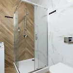 Salwatorianska Mountain View By Renters *