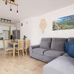 Salwatorianska Mountain View By Renters Apartmán