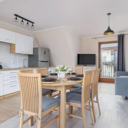 Apartment Salwatorianska Mountain View By Renters