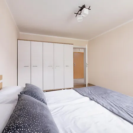Apartment Salwatorianska Mountain View By Renters