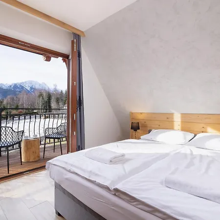 Salwatorianska Mountain View By Renters Apartment